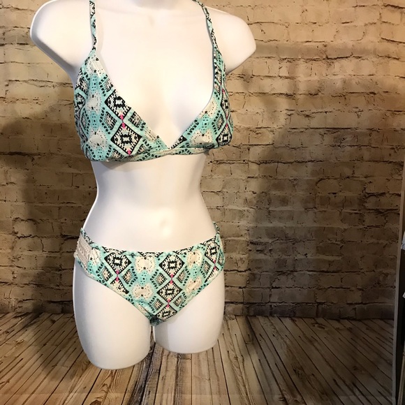 Swimsuit Bikini X-Large Top Large Bottom NWOT Cute - Picture 1 of 4